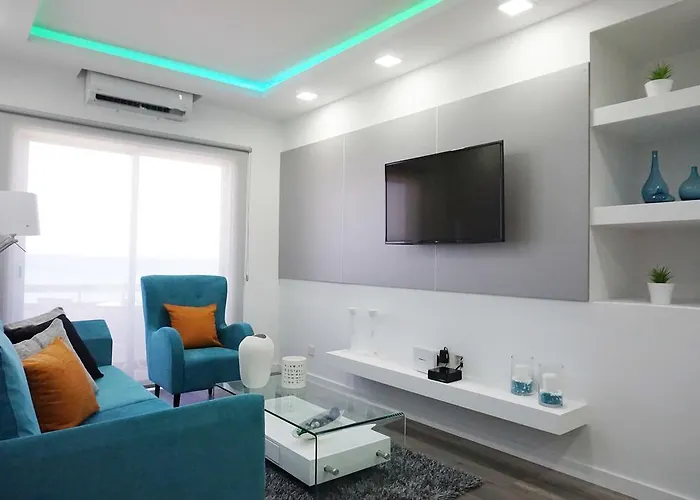 Lazuli Sea View Beachfront Ap 43 ラルナカ