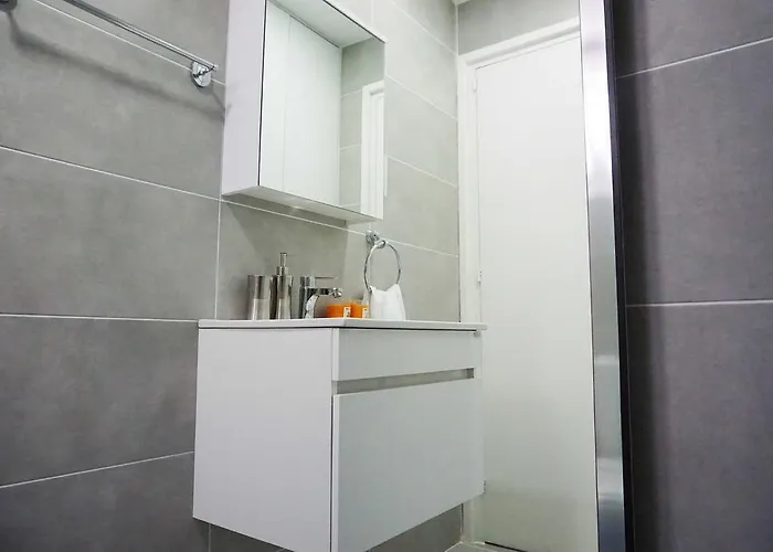 Lazuli Sea View Beachfront Ap 43 * ラルナカ