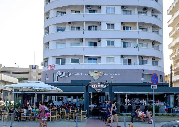 Lazuli Sea View Beachfront Ap 43 アパート