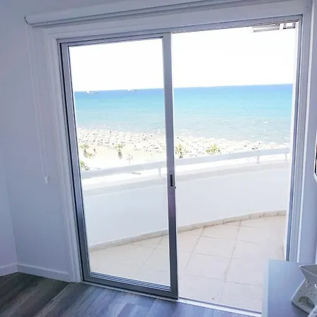 Lazuli Sea View Beachfront Ap 43 * Larnaca