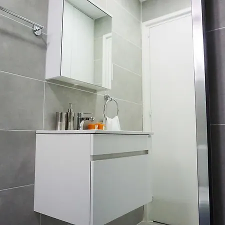 Lazuli Sea View Beachfront Ap 43 * Larnaca